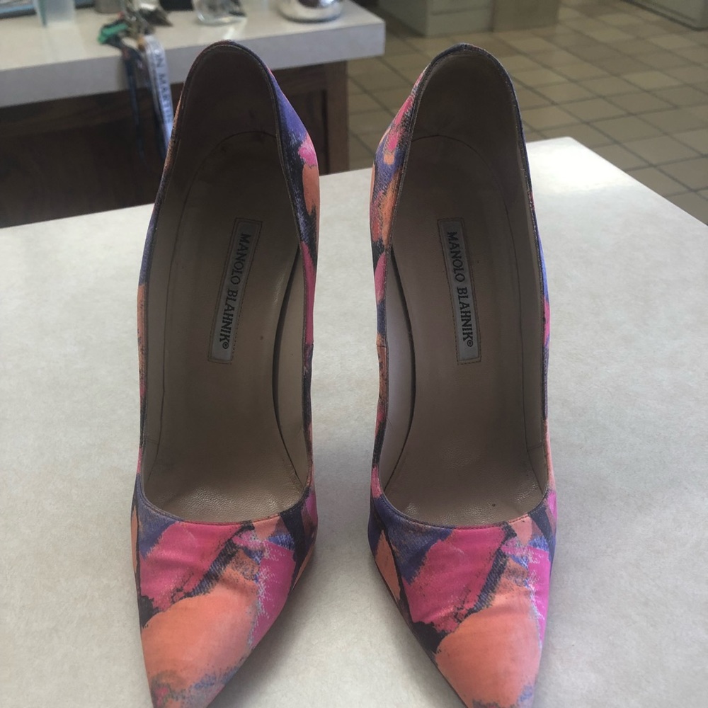 Manolo Blahnik Pump
